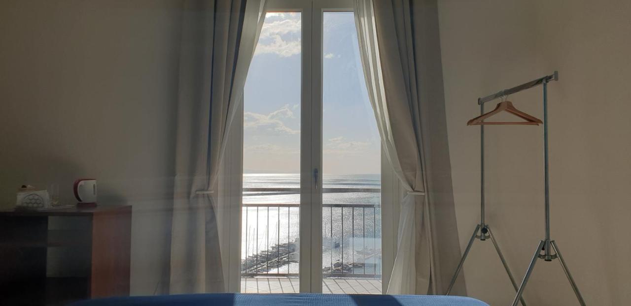Casa Sul Mare Panzió Salerno Kültér fotó